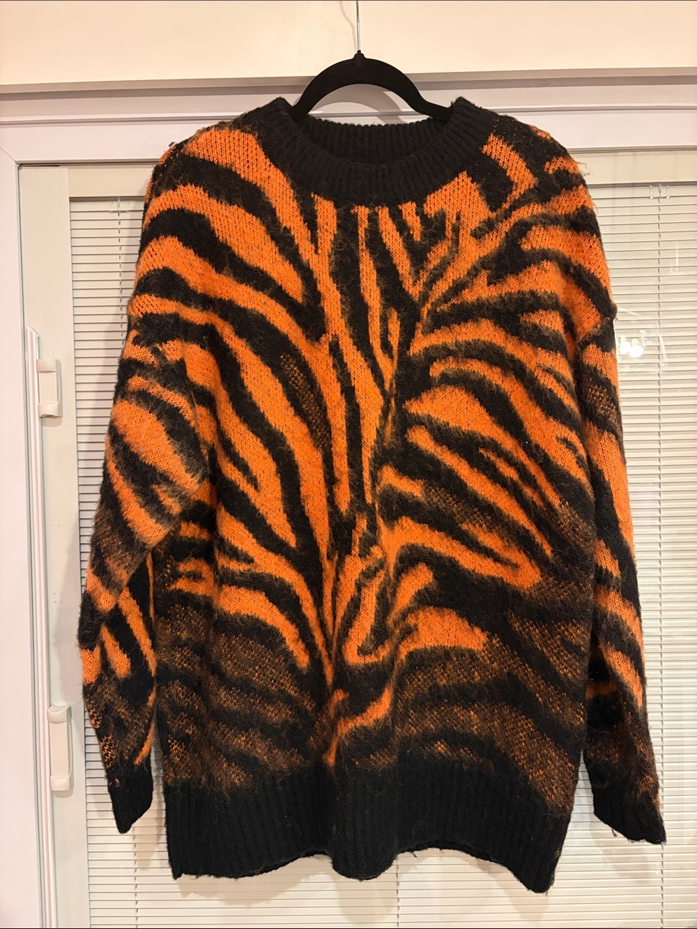 Topshop Orange and Black Tiger Striped Oversized Sweater Size Small 4-6